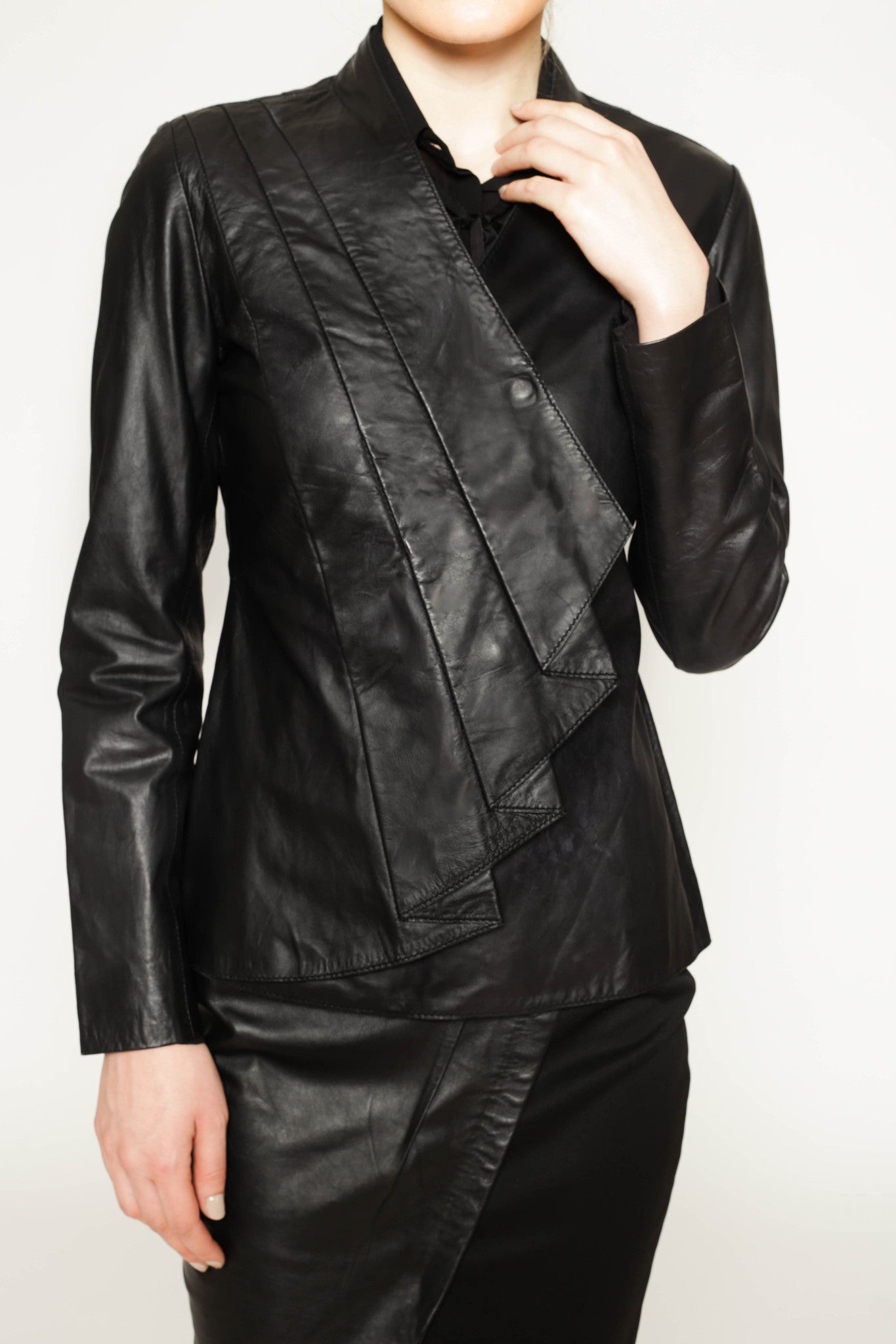 Folded pleats detail front leather jacket