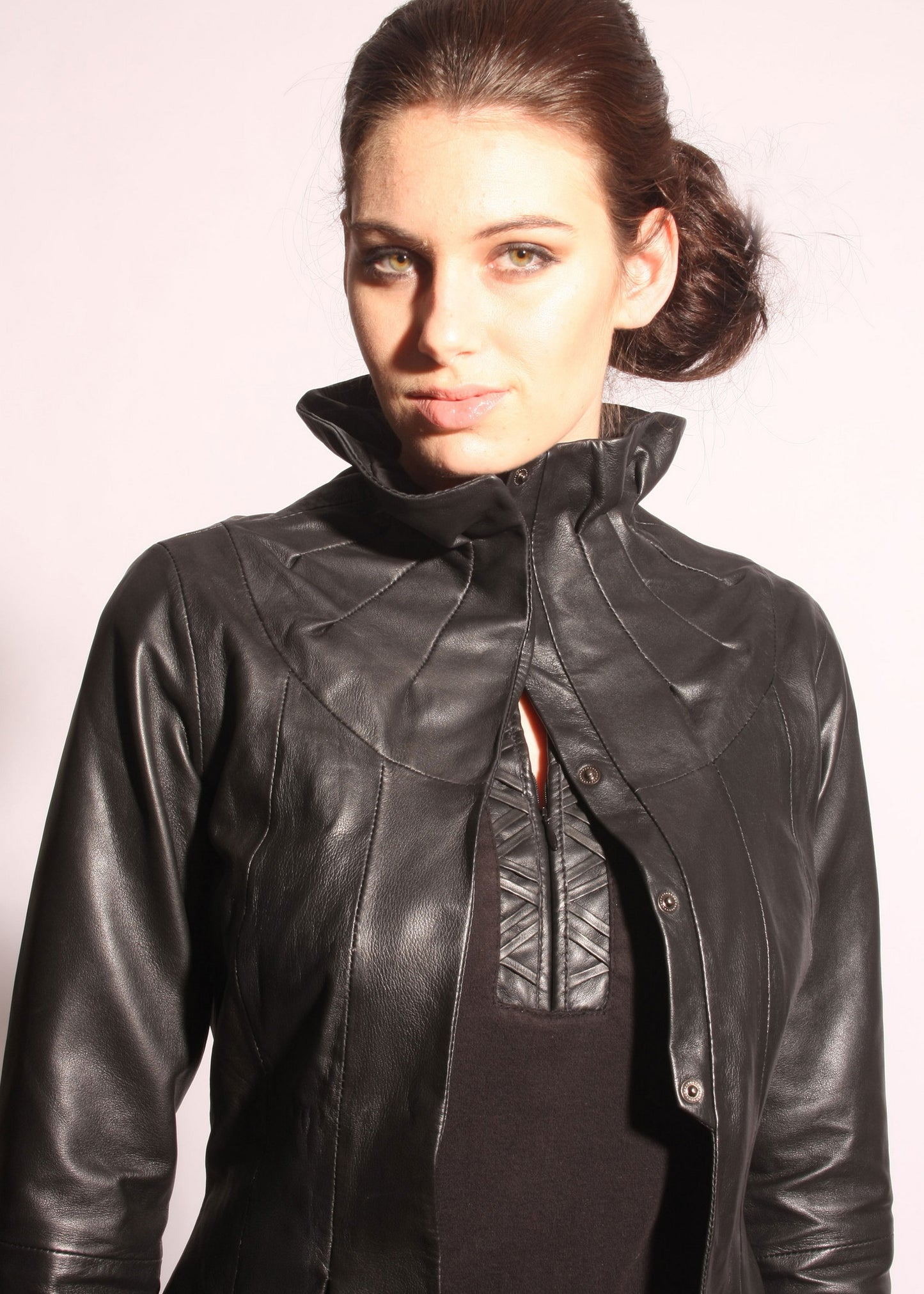 Leather pleated collar jacket