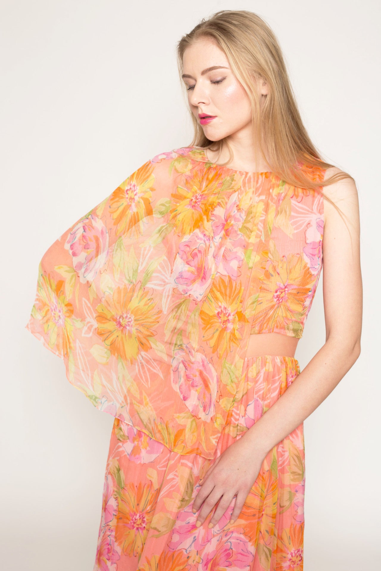 Floral print chiffon capelet sheer midriff dress – T.Tandon