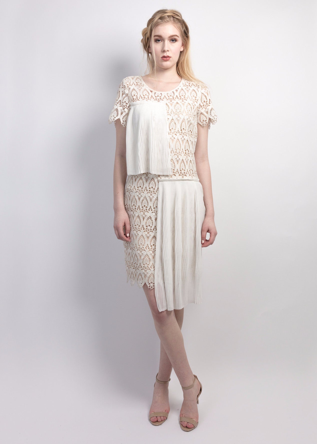 Pleats overlay lace shift dress – T.Tandon